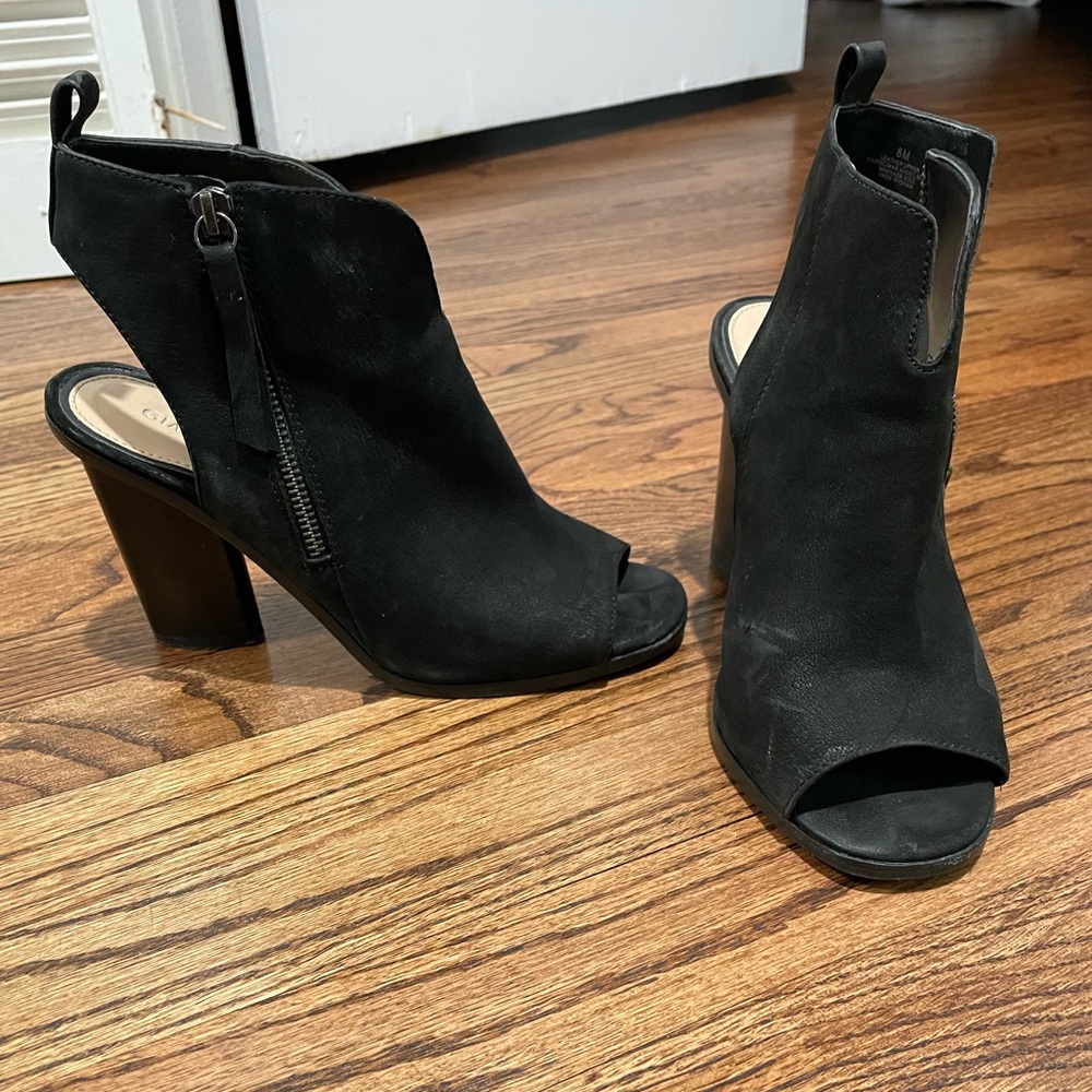 Gianni Bini block heel